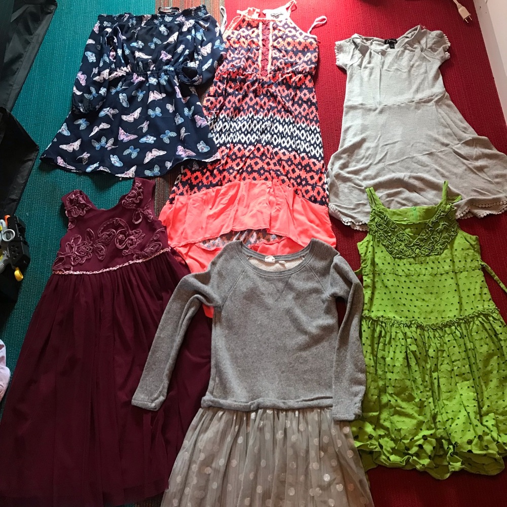 Girl dresses size 6 - 7/8